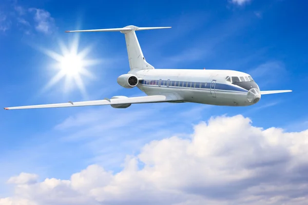 Airliner in sky — Stock Photo, Image