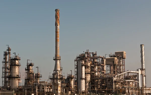 Impianto di raffineria petrolchimica — Foto Stock