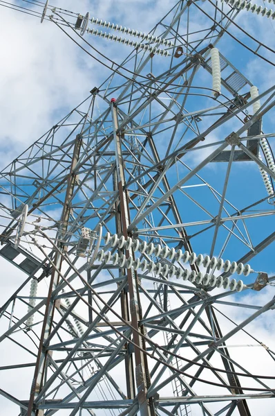 Elektrische transmissie Tower (hoogspanningsmast) — Stockfoto