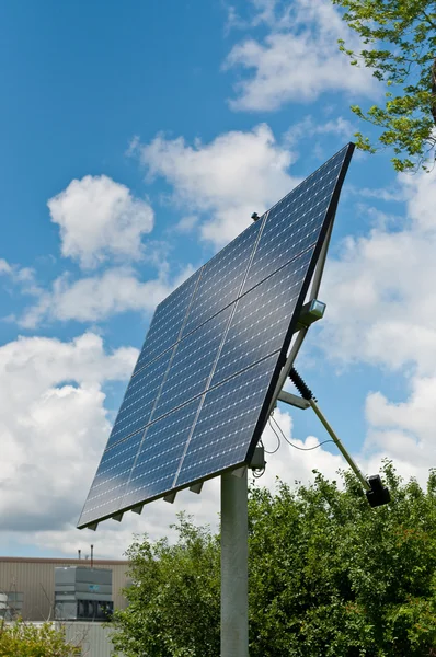 Energía renovable - Panel Solar Fotovoltaico Array — Foto de Stock