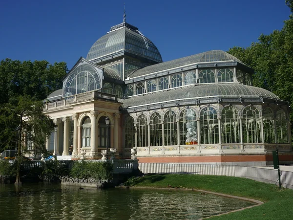 Το κρυστάλλινο παλάτι (Palacio de Cristal) στο πάρκο Retiro — Φωτογραφία Αρχείου