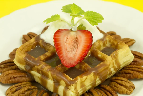 Nut Strawberry Waffle Front View — Stock Photo, Image