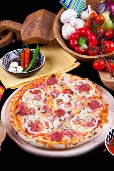 Speciell pizza — Stockfoto