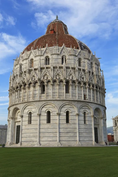 The Baptistery of St. John in Pisa, Tuscany, Italy — Stock Photo, Image