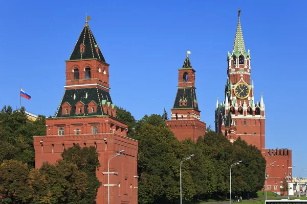 Die Türme der Kremlinmauer, moskau, russland — Stockfoto