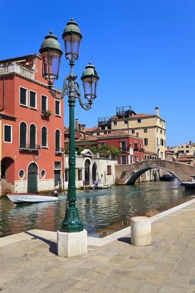 De Venetiaanse straat lamp — Stockfoto