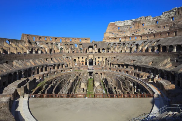 内部, イタリア、ローマのコロシアム — ストック写真
