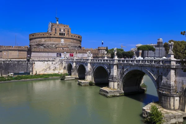 Sant Angelo Castle and Bridge in Rome, Italia. — Stock Photo, Image