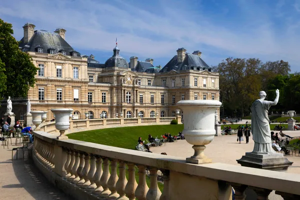 Luxemburg paleis en tuin in Parijs. Frankrijk. Rechtenvrije Stockafbeeldingen