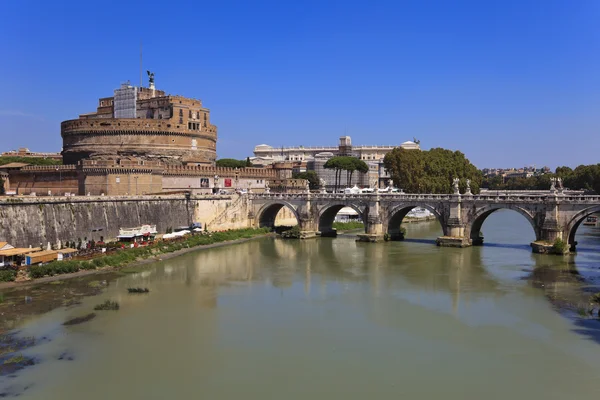 Sant angelo Kalesi ve köprü, Roma, İtalya. — Stok fotoğraf