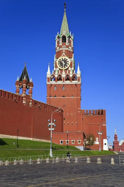 Una torre Spasskaya del Kremlin, Moscú, Rusia — Foto de Stock