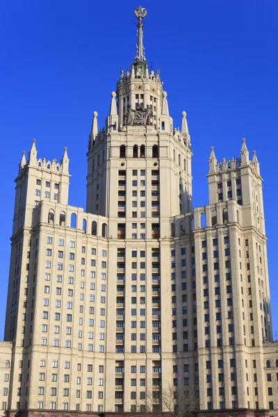 Edificio in stile impero di Stalin — Foto Stock