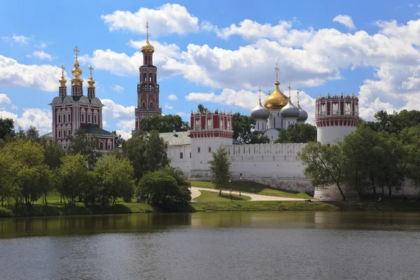 Neues Mädchenkloster (Nowodewitschij-Kloster). Moskau, Russland. — Stockfoto