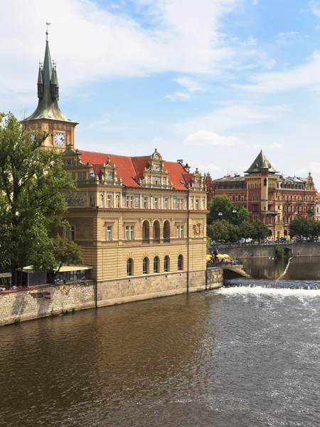 Argine del fiume Moldava, Praga, Repubblica Ceca — Foto Stock