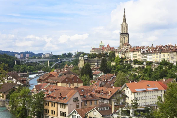 伯尔尼 瑞士的首都 与大教堂和河 Aare — 图库照片