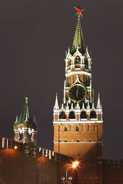 Spassky Kule Üzerinden Vasilevskiy Yamaç Kremlin Night Görünümü Moscow Rusya — Stok fotoğraf