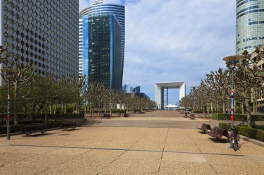 la defense, paris içinde gökdelenler.