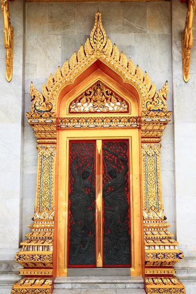 Puerta del templo —  Fotos de Stock