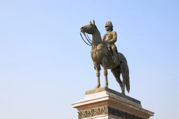 Estatua de Rama V en Bangkok . — Foto de Stock