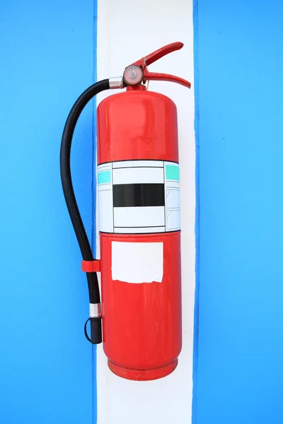 Depósito extintor de incendios —  Fotos de Stock