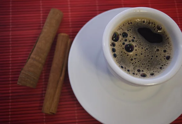 Кофе Белой Чашке Фарфора — стоковое фото