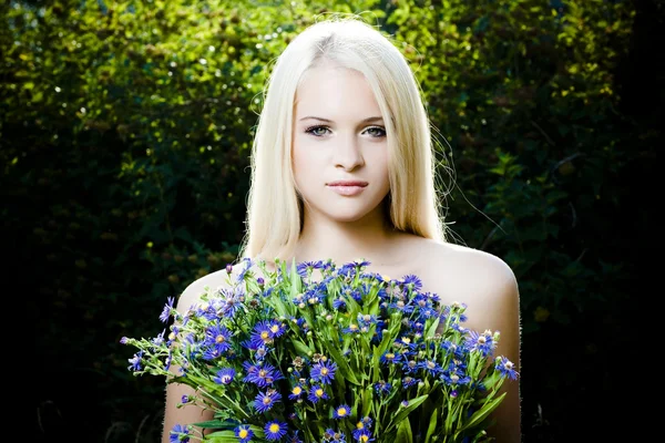 Portrait of beautiful girl — Stock Photo, Image