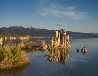 Mono Lake clipart