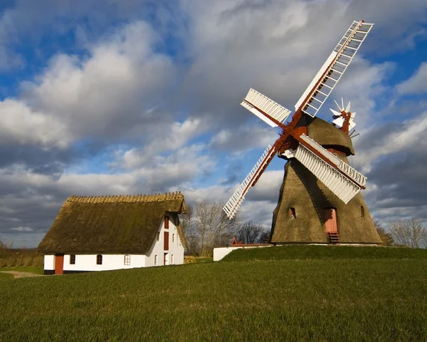 Ancien moulin à vent Images De Stock Libres De Droits