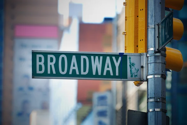 Broadway verkeersbord in manhattan new york city — Stockfoto
