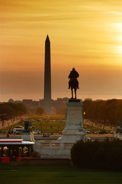 Закат национального моля, Вашингтон, округ Колумбия — стоковое фото