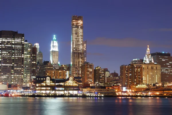 Kentsel manhattan new york şehir manzarası — Stok fotoğraf