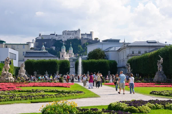 Mirabell Garden and Hohensalzburg Castle - Salzburg, Austria — Stock Photo, Image