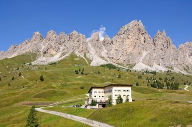 gardena görünümünden geçiş - dolomites, İtalya