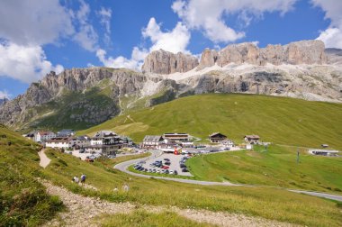 Pordoi pass - dolomites, İtalya