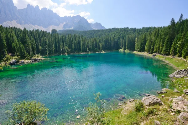 Lago Carezza - Dolomitas, Italia — Foto de Stock