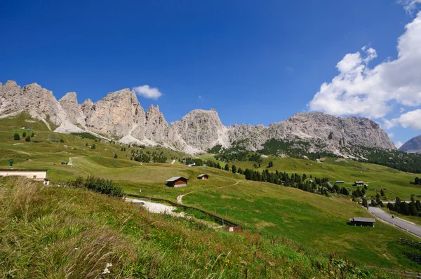 Uitzicht vanaf gardena pass - Dolomieten, Italië — Stockfoto