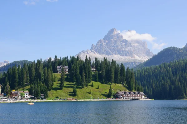 Jezero misurina a tre cime di Lavaredo / - Dolomity, Itálie — Stock fotografie