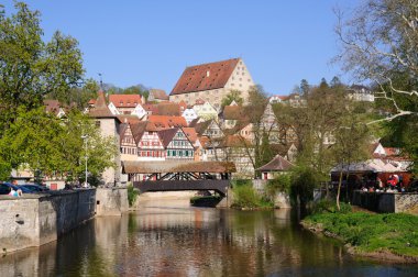 Tarihi kent merkezi ve Kocher nehir Schwäbisch Hall, Almanya