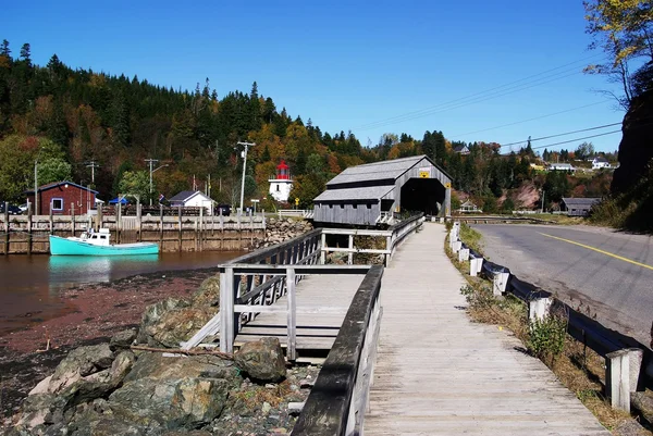 New Brunswick Fishing Village Two Covered Bridges Lighthouse — Stock Photo, Image