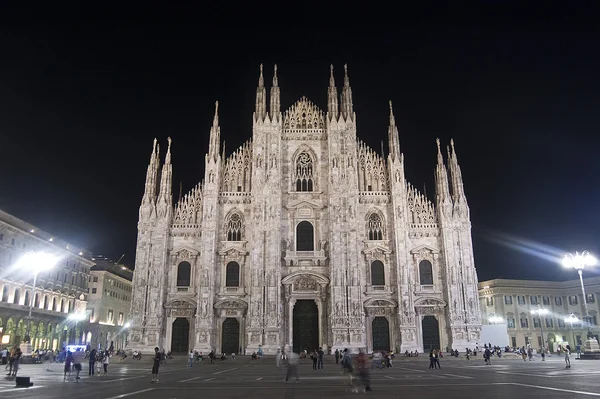 Duomo milano nachts — Stockfoto