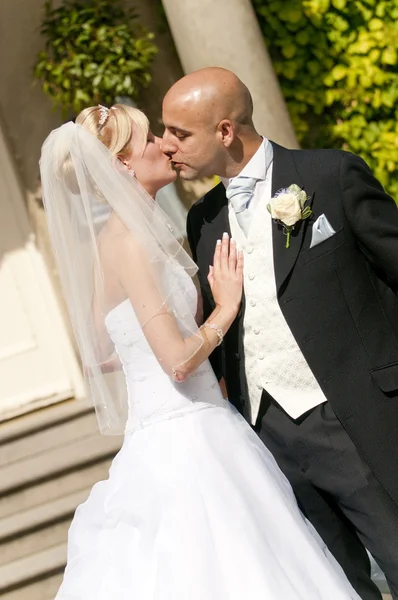 Menyasszony és a vőlegény Jogdíjmentes Stock Fotók