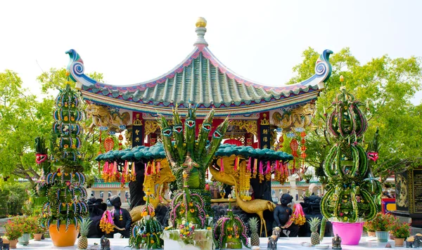 Una Decoración Flores Exóticas Altar Budista Tailandia — Foto de Stock