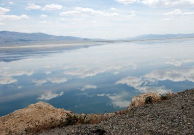 dağlar ve Nevada walker Gölü