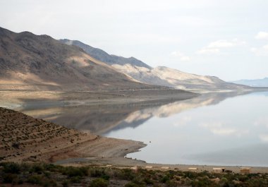 dağlar ve Nevada walker Gölü