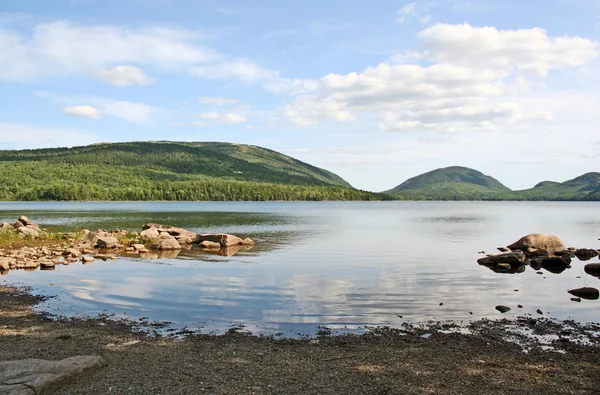Γραφική Λίμνη Στο Μέιν Στο Acadia Εθνικού Πάρκου Την Αντανάκλαση — Φωτογραφία Αρχείου