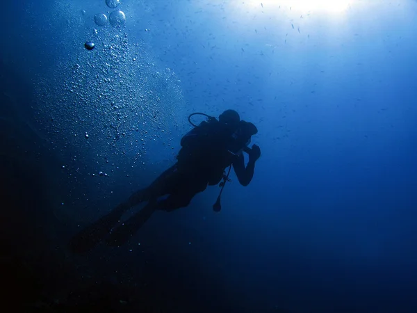 Mergulhador e bolhas — Fotografia de Stock