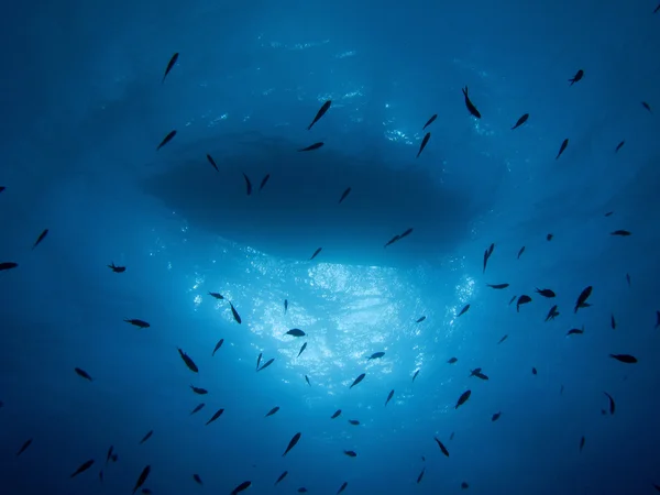 Boot unter Wasser — Stockfoto