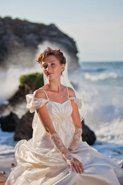 Mariée sur la plage Images De Stock Libres De Droits