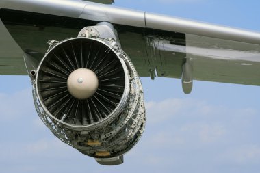 uçak jet motoru