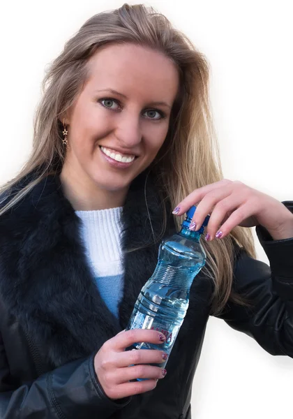 Giovane ragazza con una bottiglia d'acqua — Foto Stock